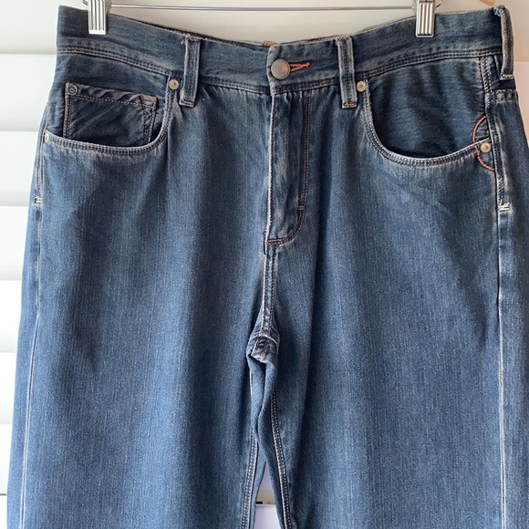 Tommy Bahama like new standard 33x30 jeans - Picture 2 of 6